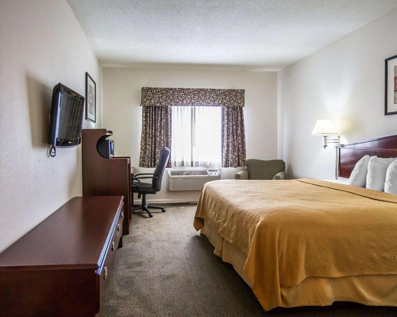 Quality Inn Peru Near Starved Rock State Park Екстериор снимка